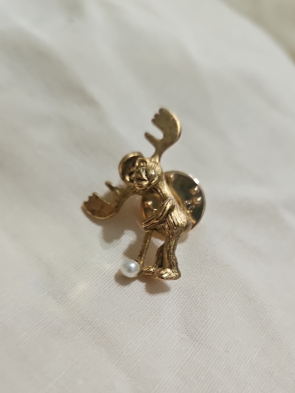 Vintage Gold Tone Moose Playing Golf Markie Moose 1995 by Mark Eliot Schwabe